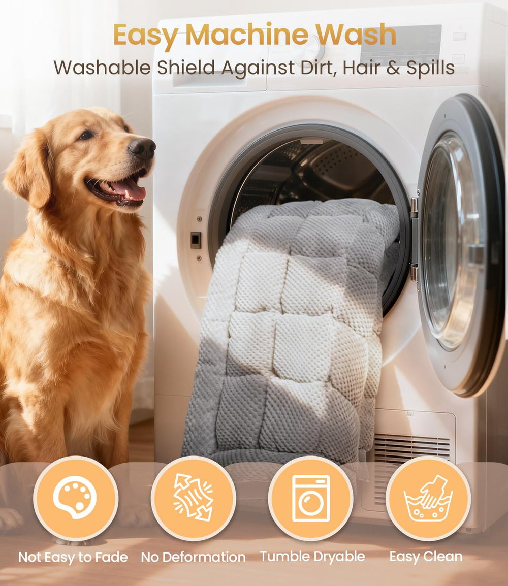 Zanch waterproof inner layer protects seats from spills and hair