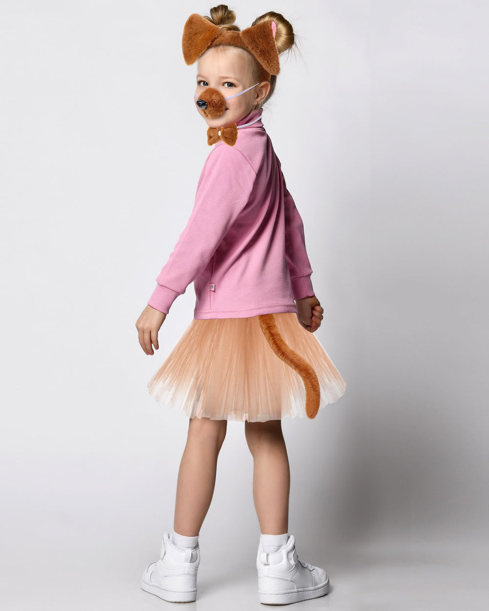 Zhanmai dog paw gloves provide a snug, flexible finish for small hands.