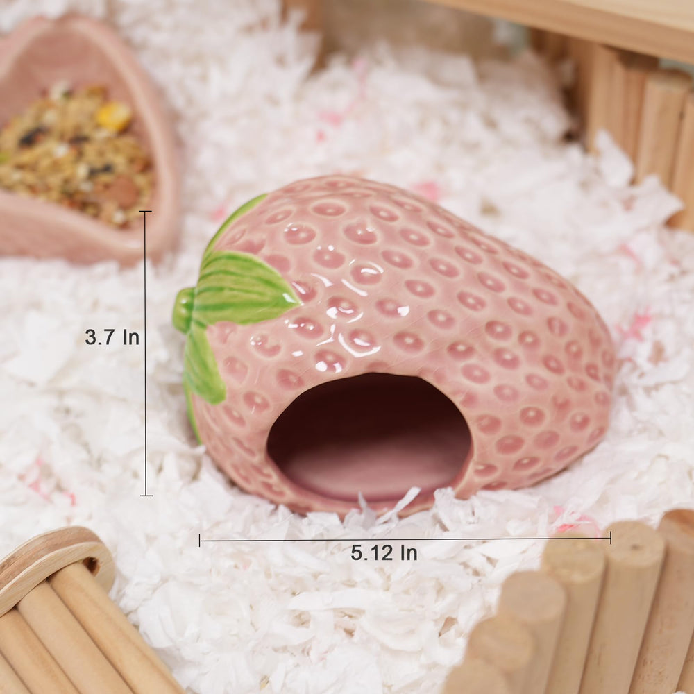 Zhilishu hamster hideout in cage demonstrates all-season shelter for varied temperatures.