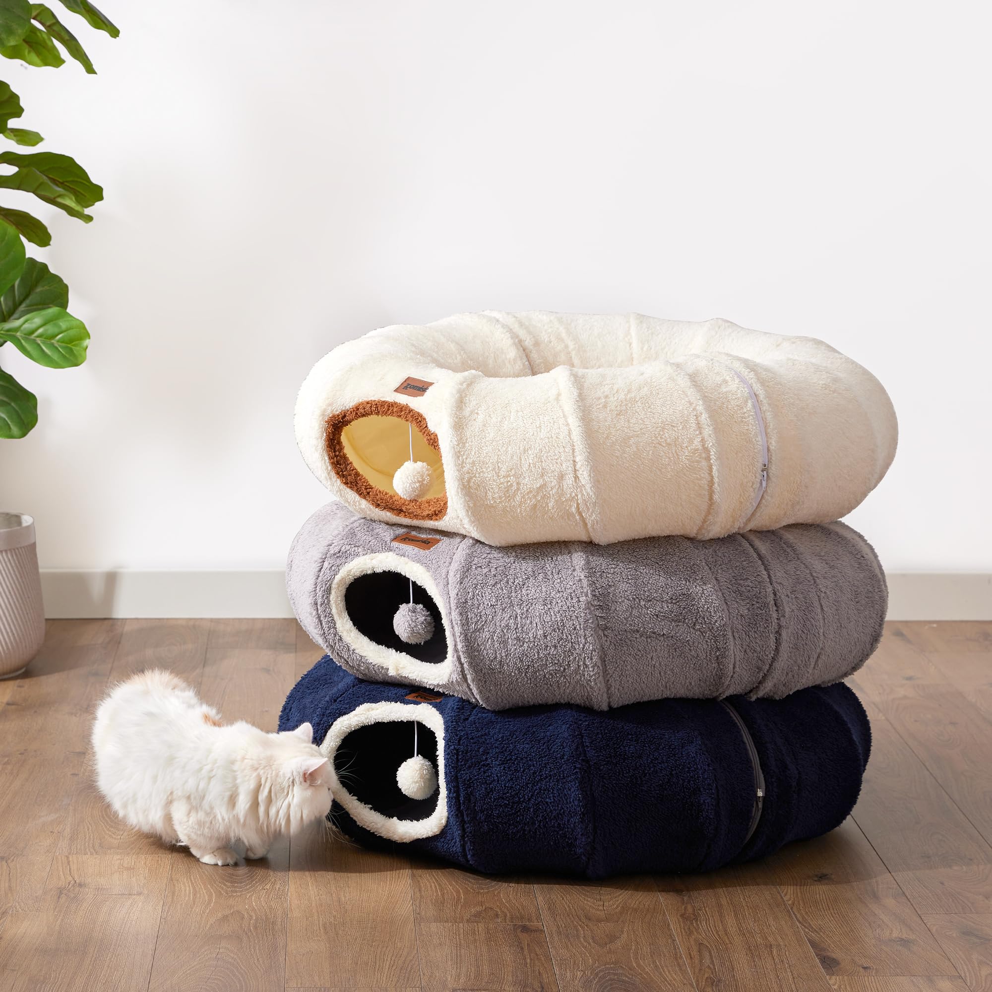 ZOMISIA cat tunnel bed with two interactive toy balls for engagement