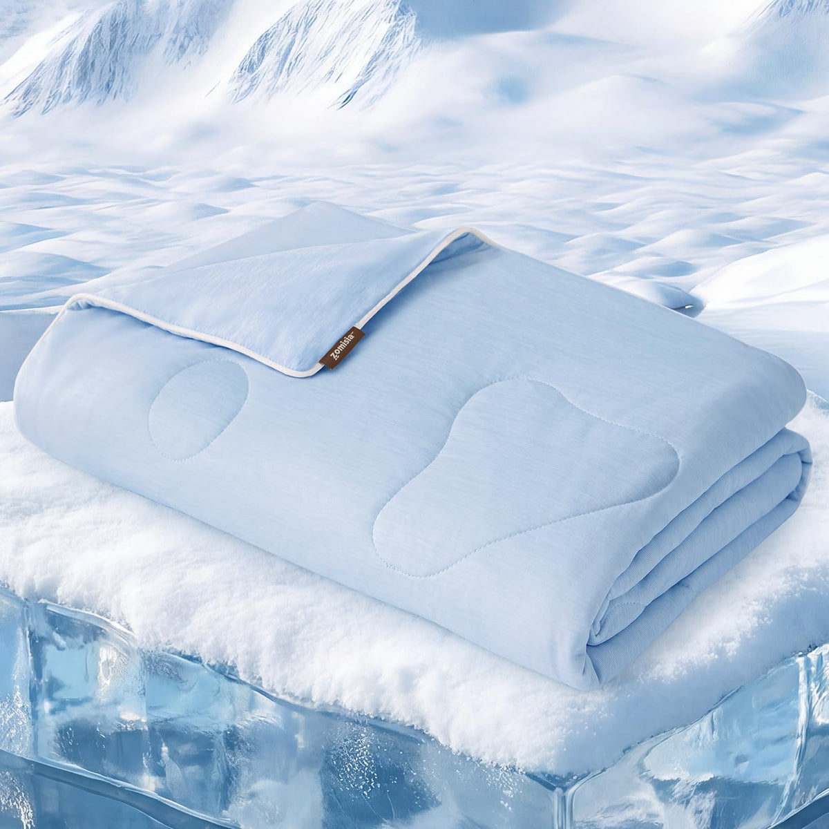 ZOMISIA cooling blanket for large dogs in blue keeps pets cool on hot days.