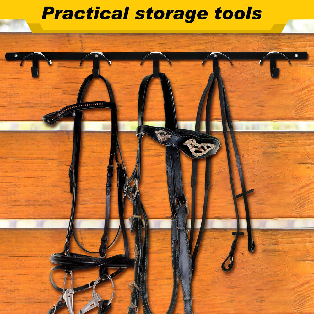 Zonon stable storage hanger keeps gear neatly accessible.